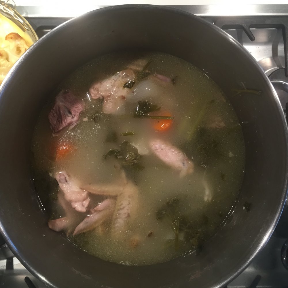 Ground Kush in Round Container with Hemp Leaves