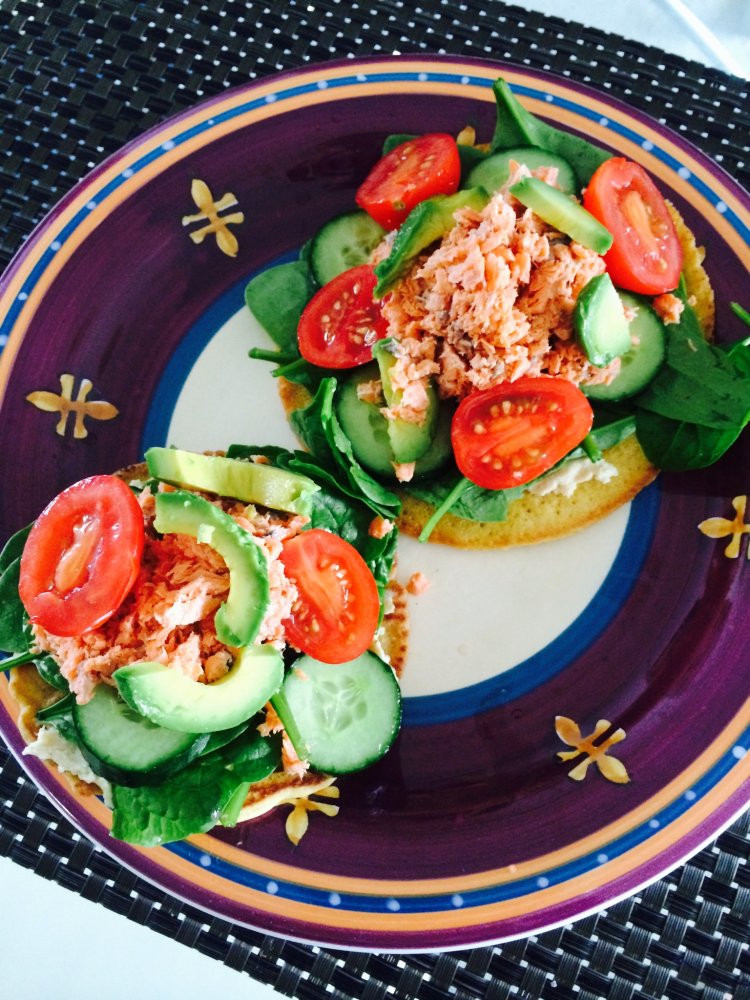 Ground Kush in Round Container with Hemp Leaves