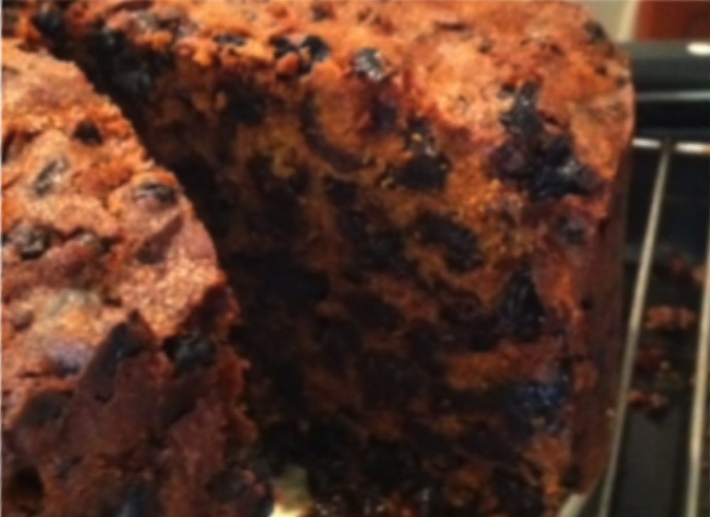 Ground Kush in Round Container with Hemp Leaves