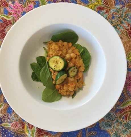 Ground Kush in Round Container with Hemp Leaves