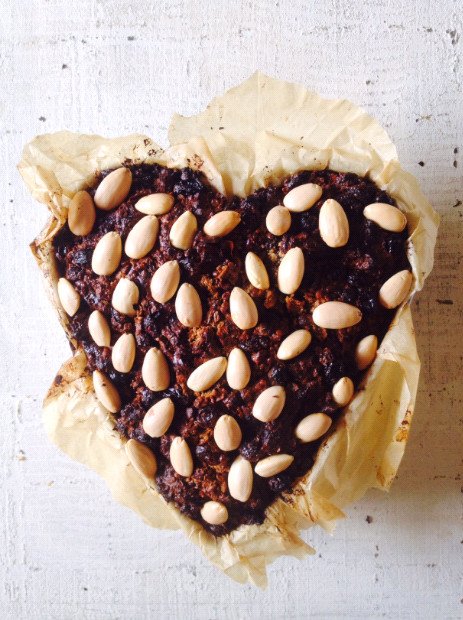 Ground Kush in Round Container with Hemp Leaves