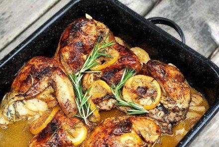 Ground Kush in Round Container with Hemp Leaves
