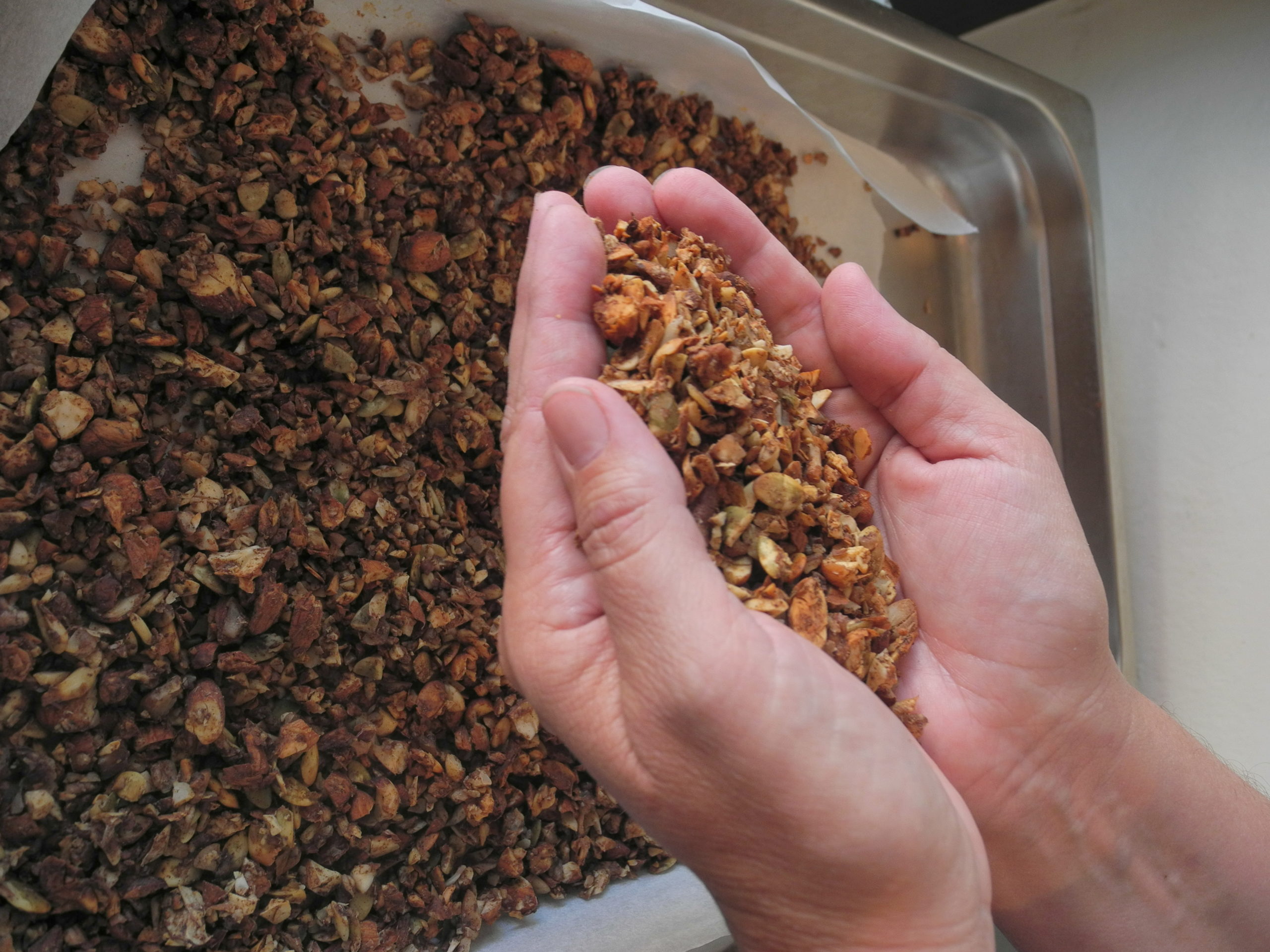 Ground Kush in Round Container with Hemp Leaves