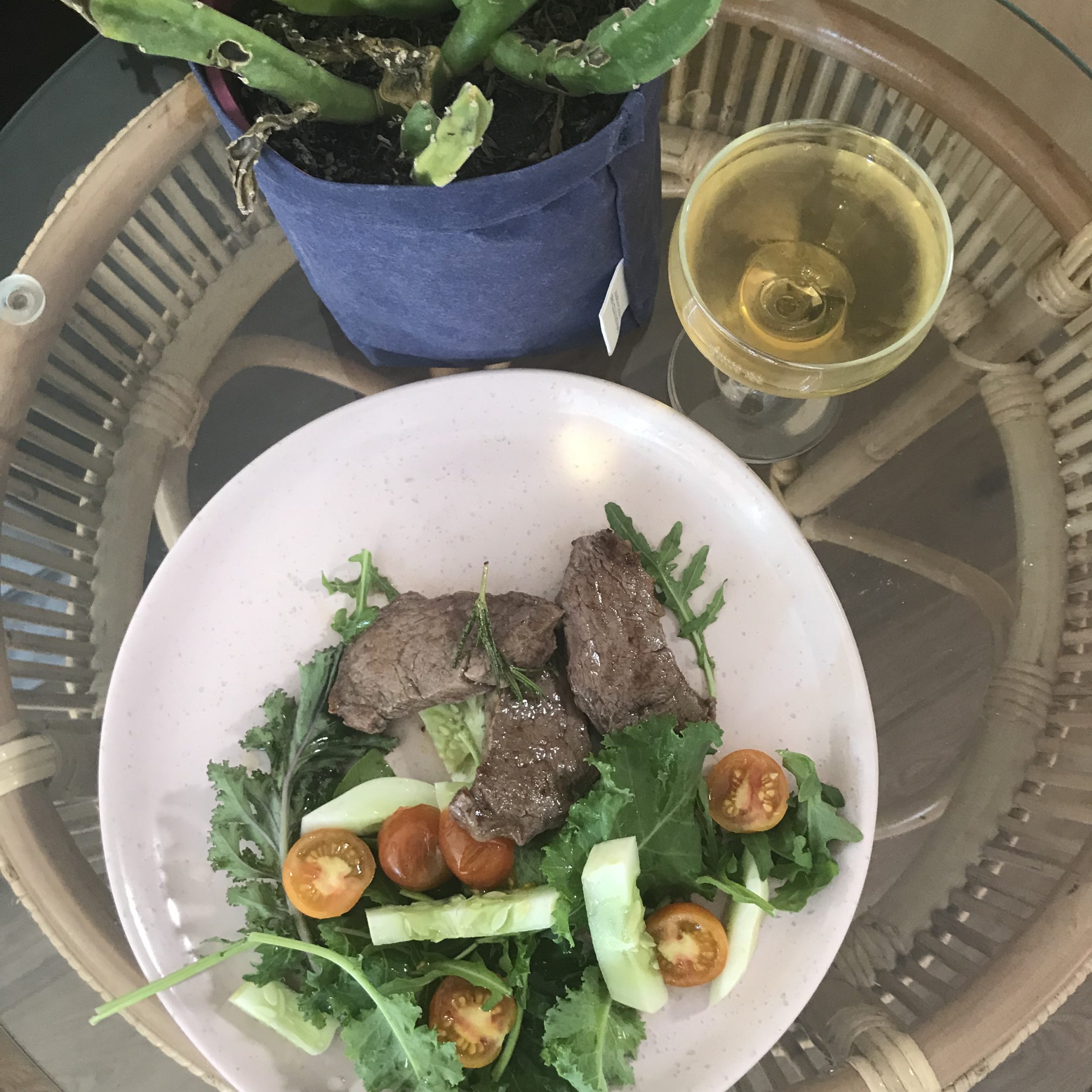 Ground Kush in Round Container with Hemp Leaves